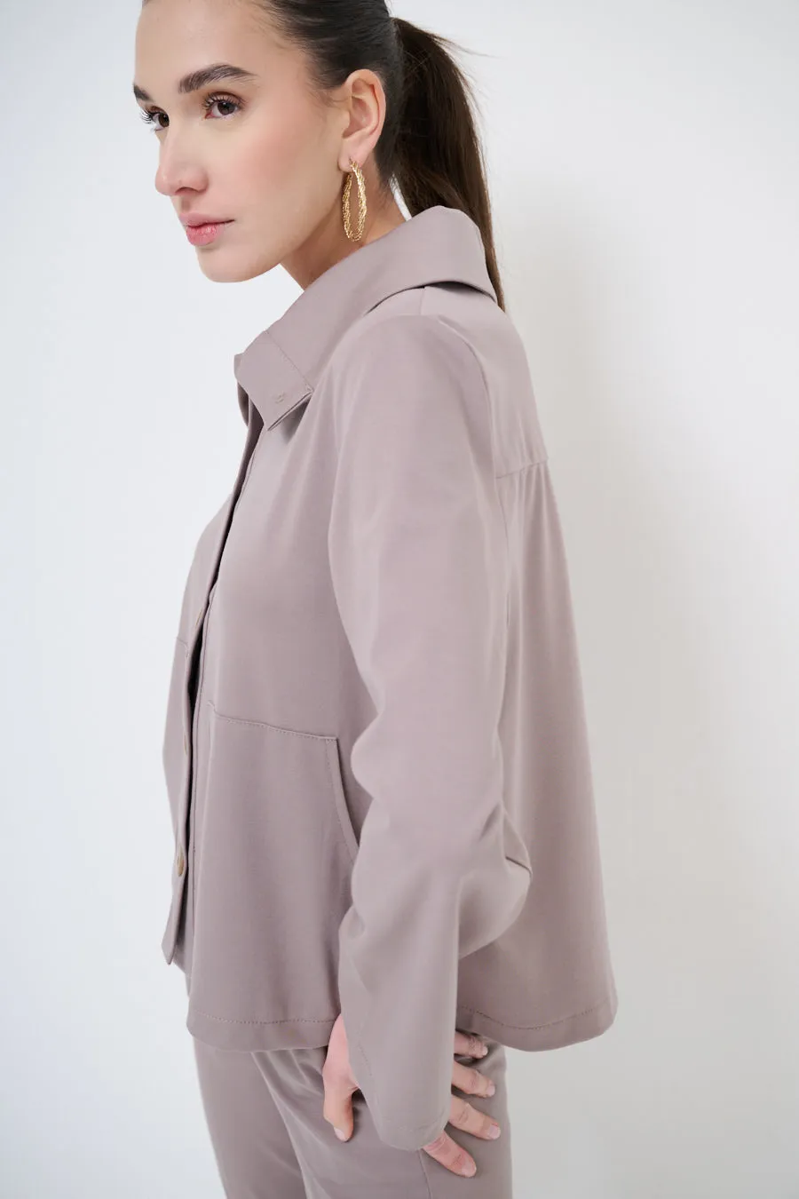 Cropped button-up jacket with wide collar wholesale