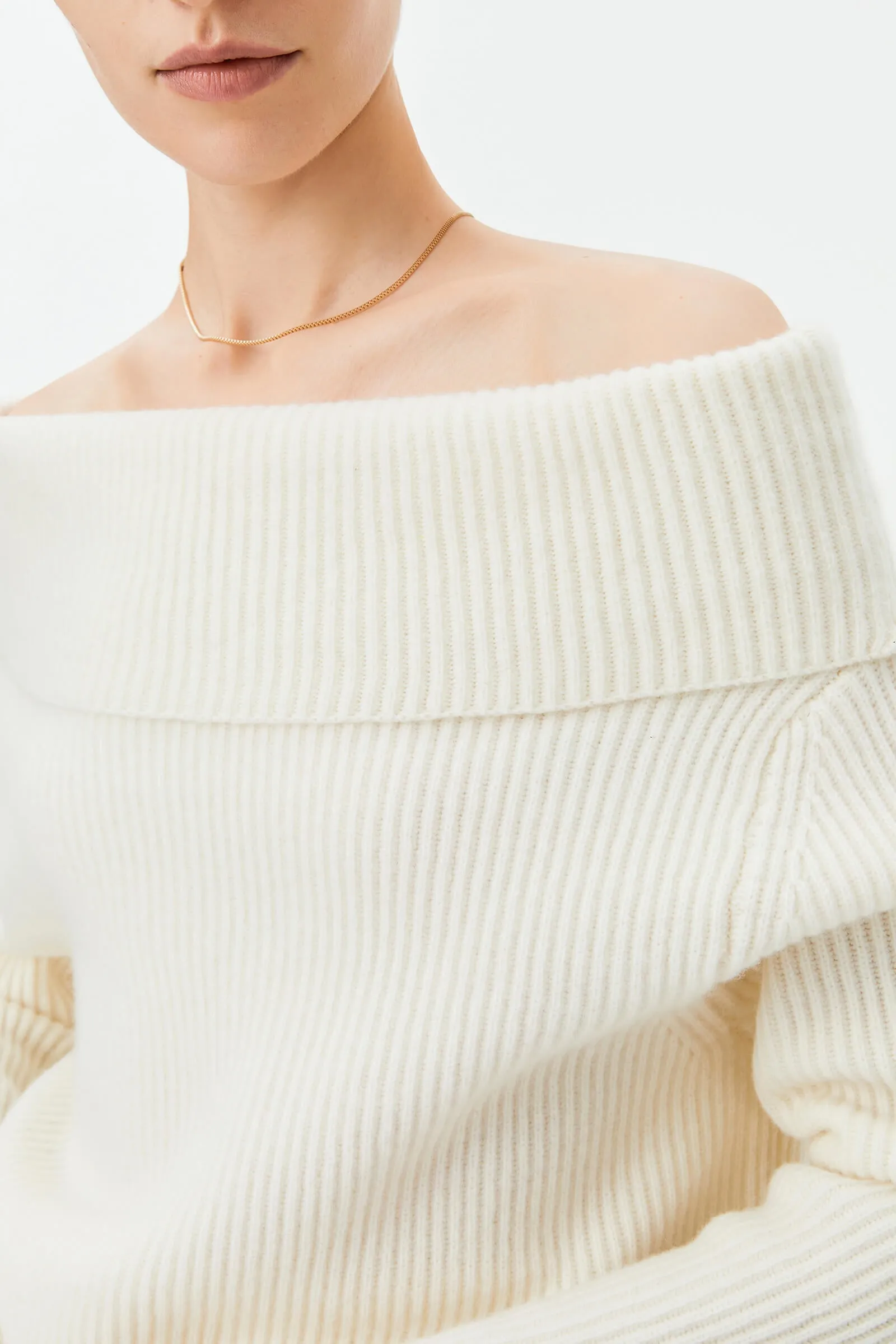 LILY Full Wool One-Shoulder Sweater